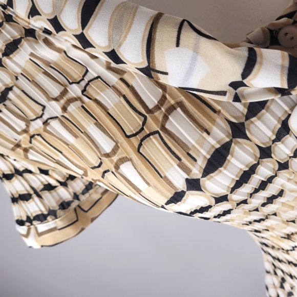 SUNNY LEIGH Women’s Short Sleeve Blouse with Tie and Peplum Bottom - Picture 5 of 8